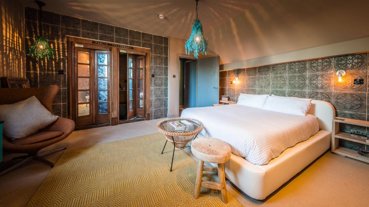 Deluxe Double Room Bath