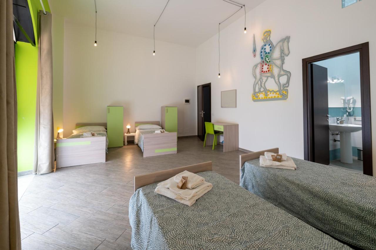 Bed 4-Bed Mixed Dormitory Room