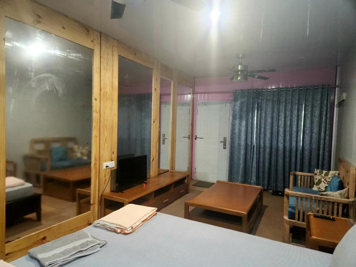 Single Room Bathroom