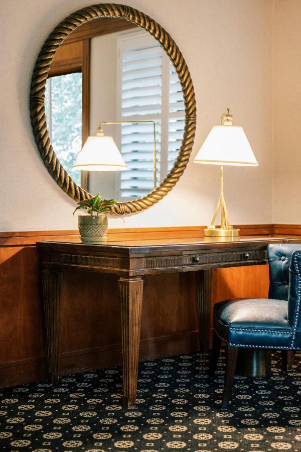 Executive King Room