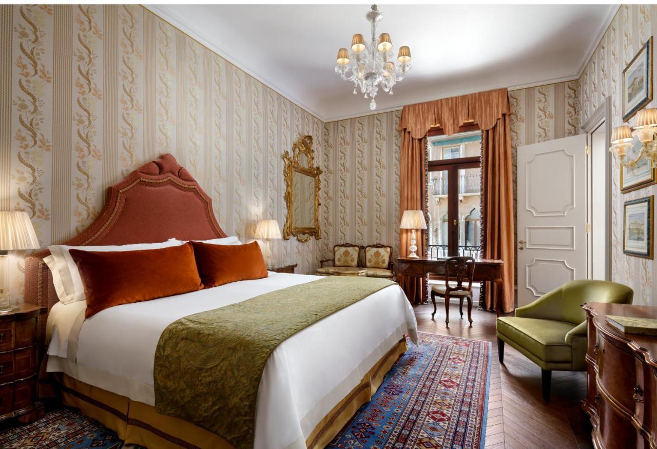 Serenissima Suite 1 Bedroom Suite SMaria DGiglio view 1 King