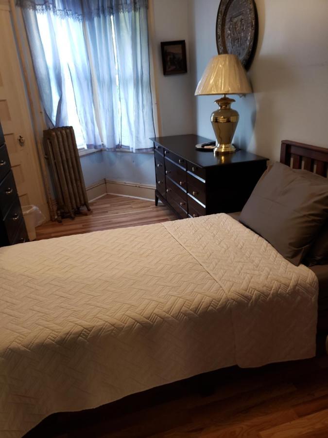 Budget Single Room,1387227404:JPEG