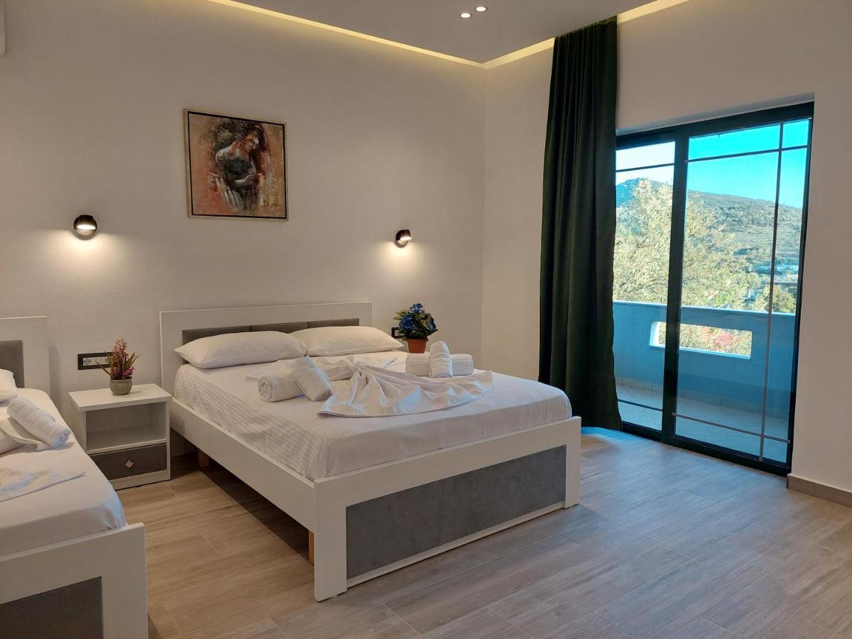 Habitación Triple con balcón
