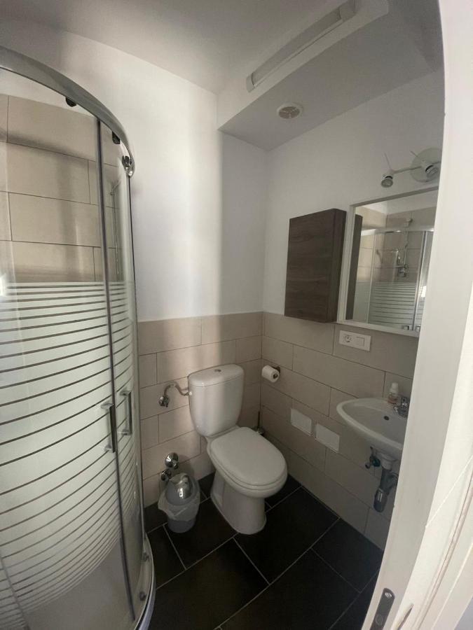 Double Room Private Bathroom