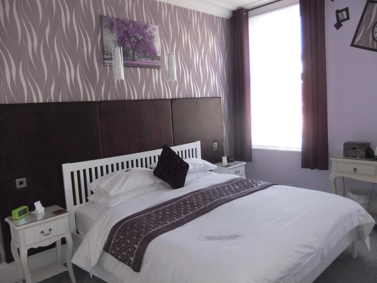 Superior Super King Room Spring