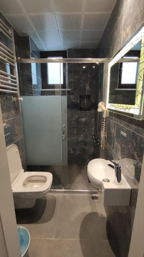 Standard Twin Room,1421015397:JPEG