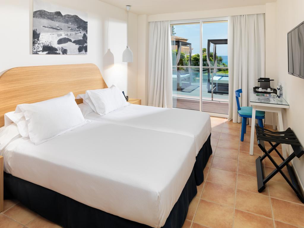Tweepersoonskamer met 1 Tweepersoonsbed of 2 Gescheiden Bedden, Uitzicht op Zee en een Terras