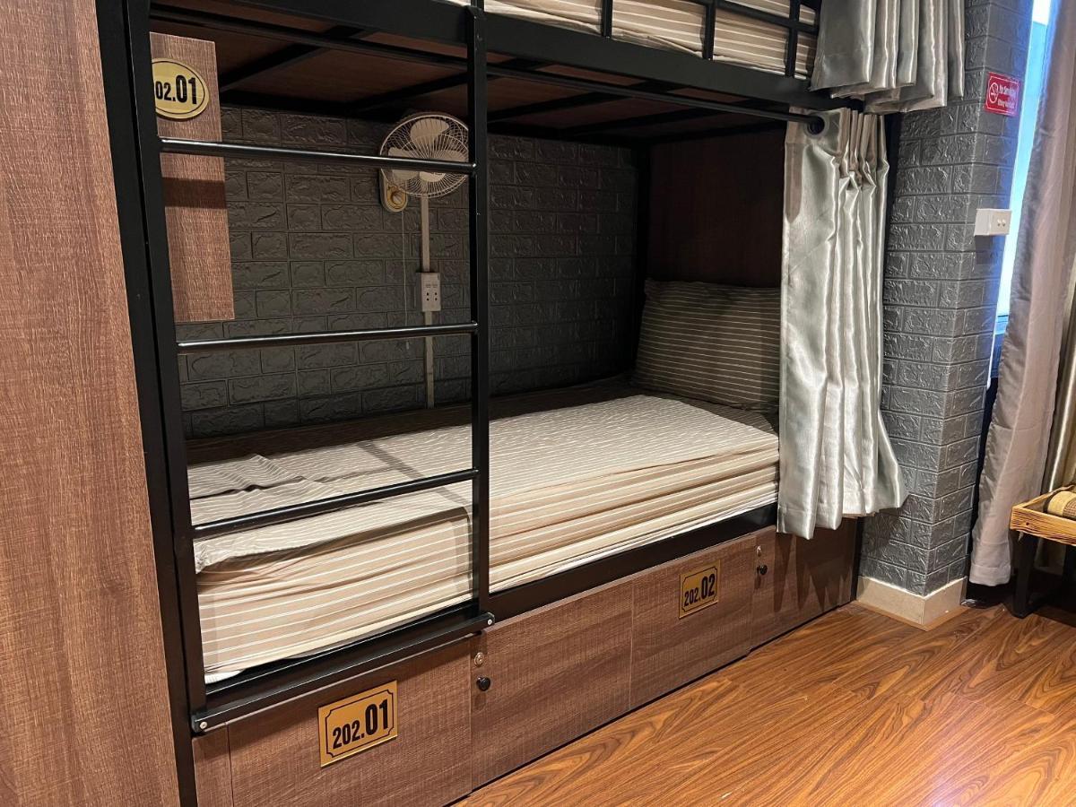 Bunk Bed Mixed Dormitory Room