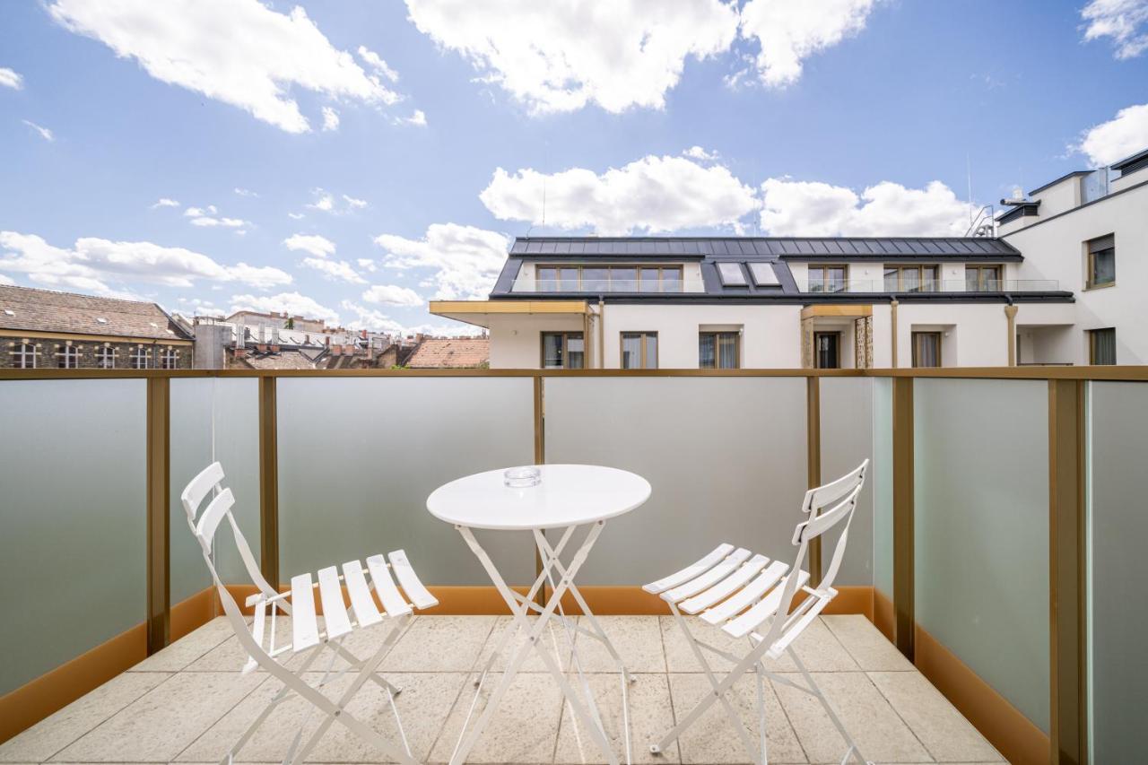 Superior Studio Balcony