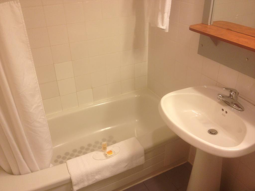 Double Room Two Double Beds Non-Smoking