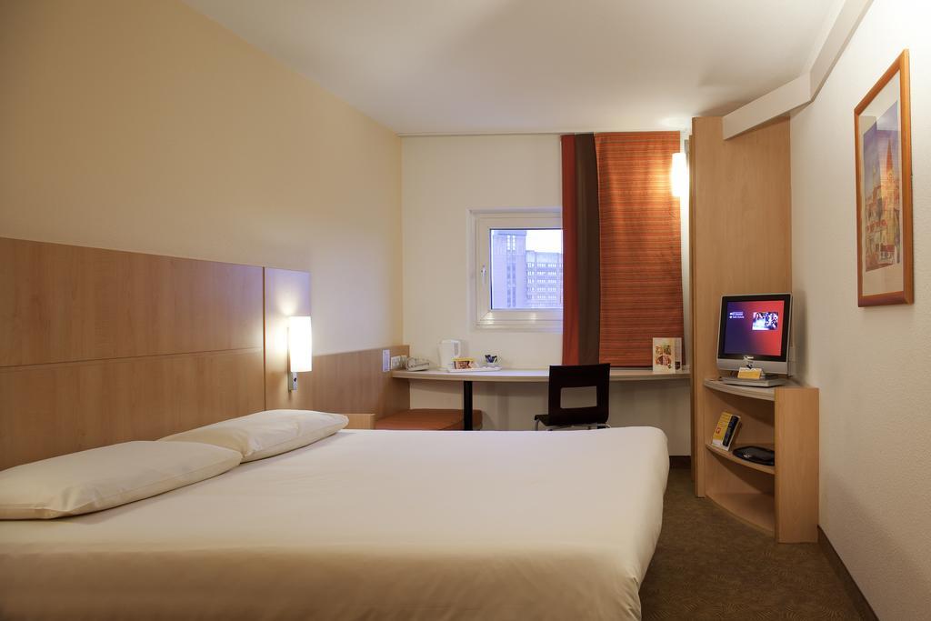 Double Room,1704827472:JPEG