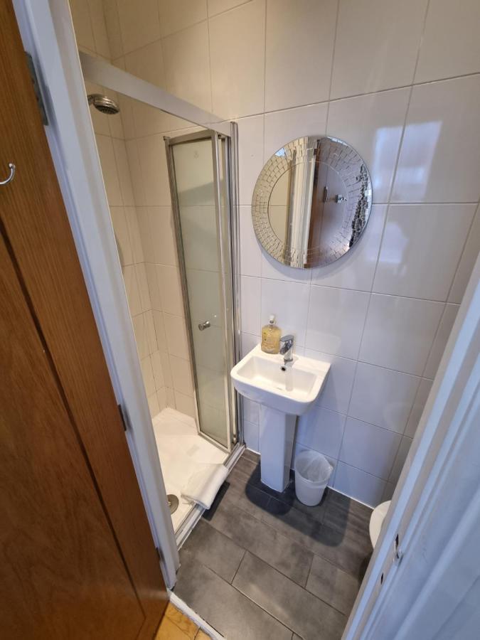 Double or Twin Room Private Bathroom,1311630229:JPEG