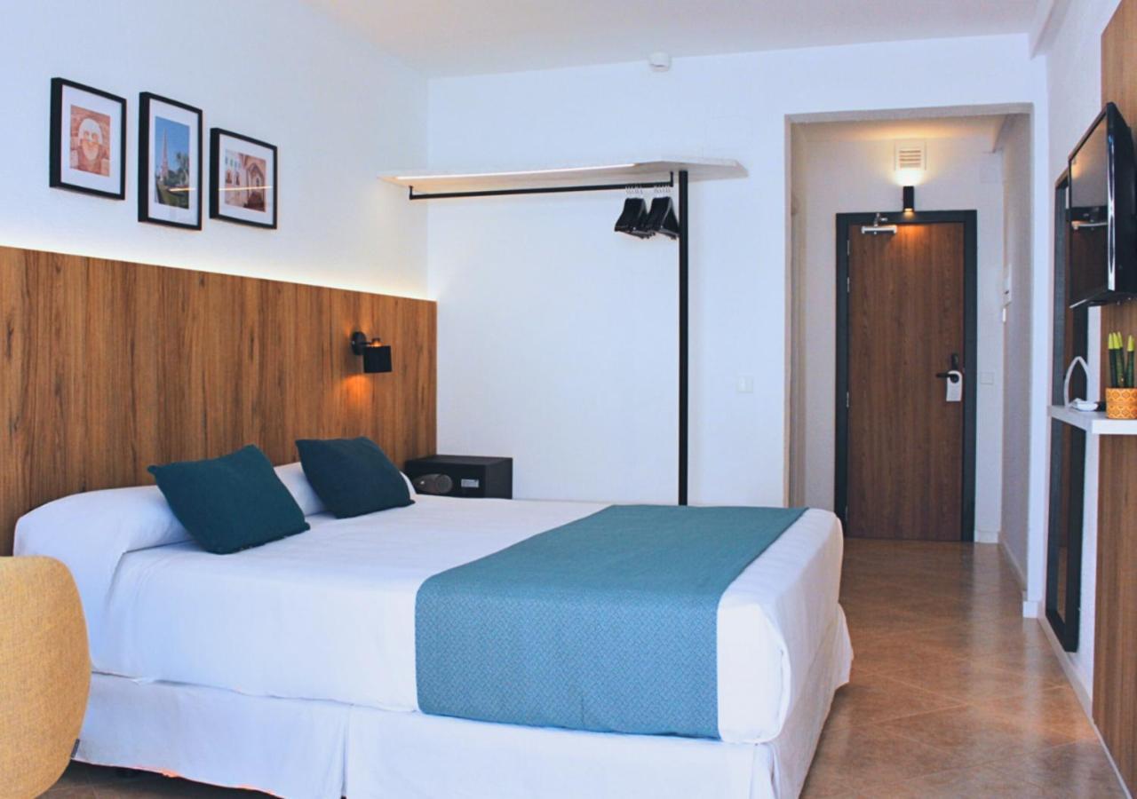 Double or Twin Room Terrace
