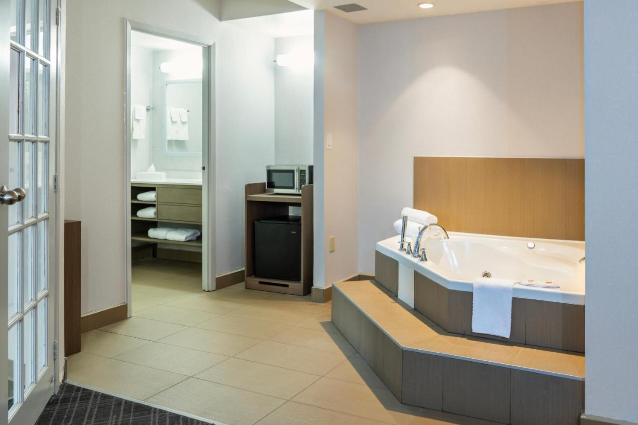 Superior King Suite Jacuzzi Non smoking