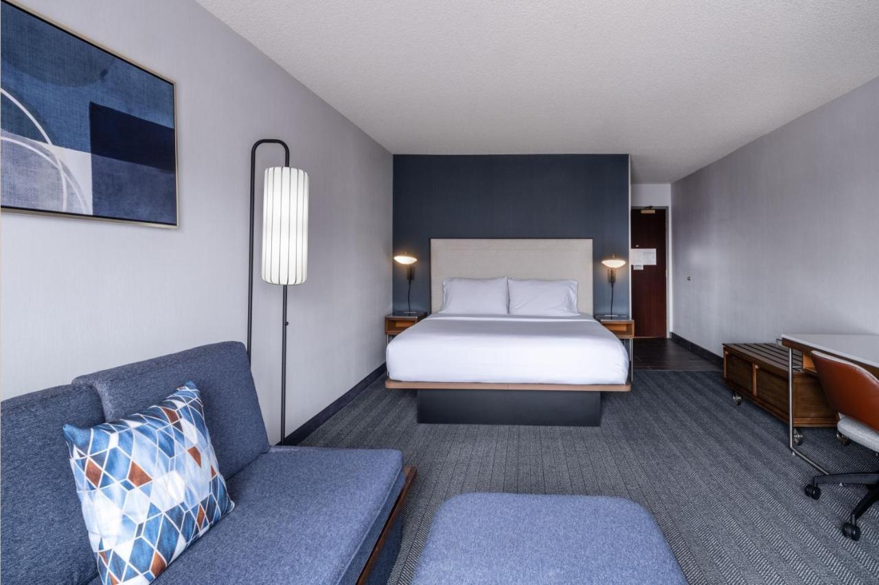 Gran Habitación Doble con sofá cama y cama grande