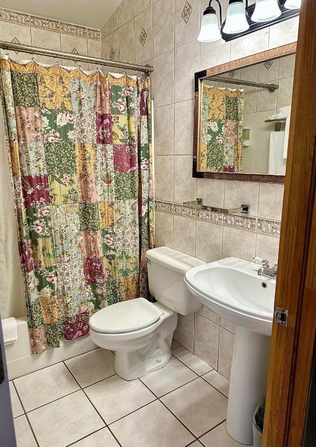 Quarto Duplo com 2 Camas de Casal - Não Fumantes