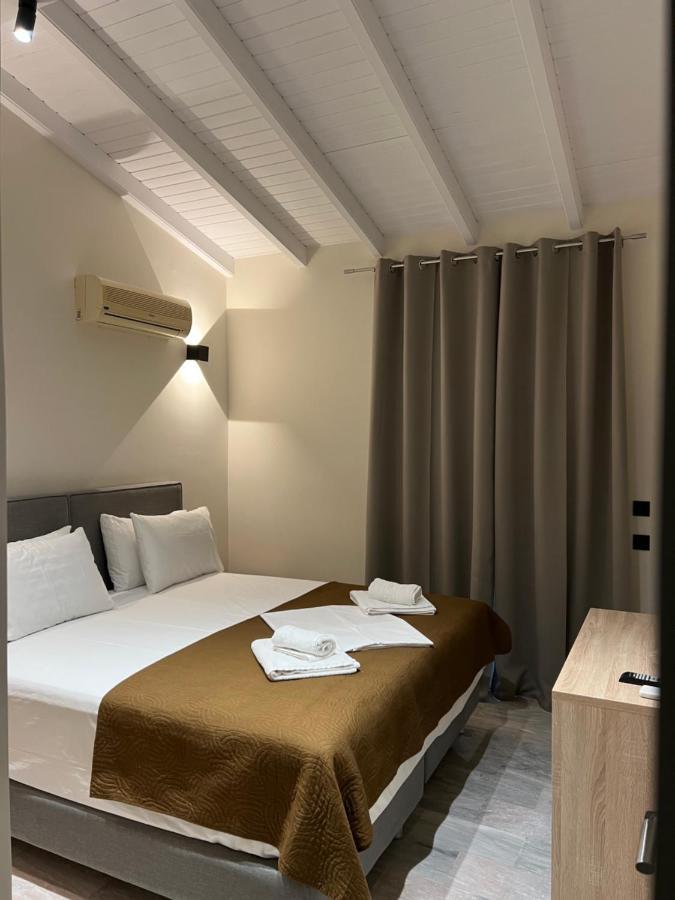 Deluxe Queen Room Two Queen Beds