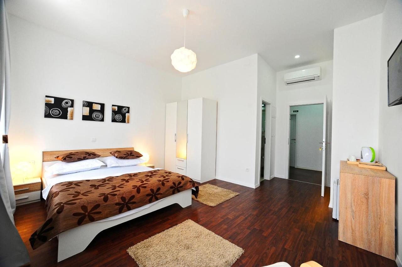 Twin Room Private Bathroom