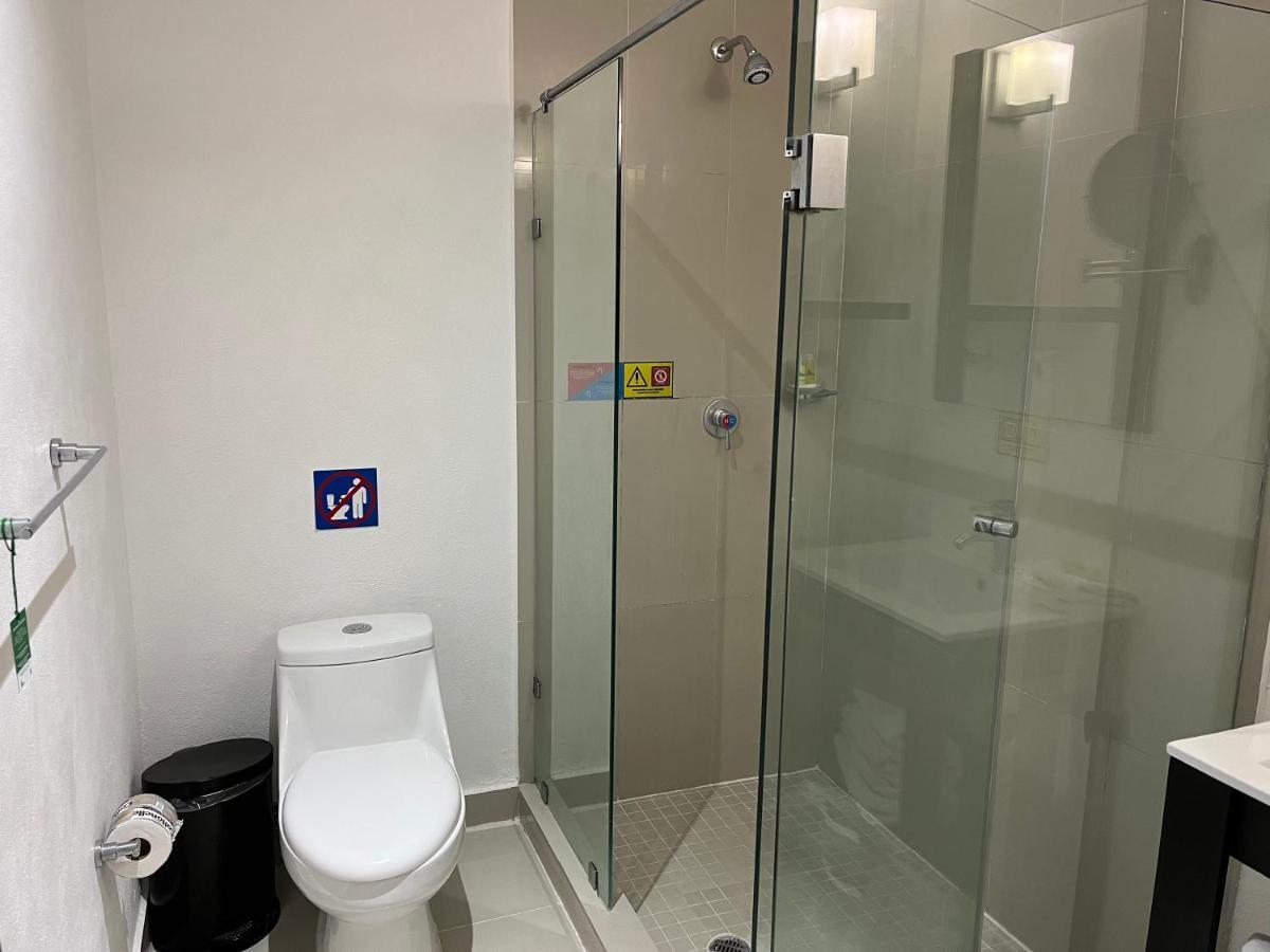 One Bedroom Suite Ocean View