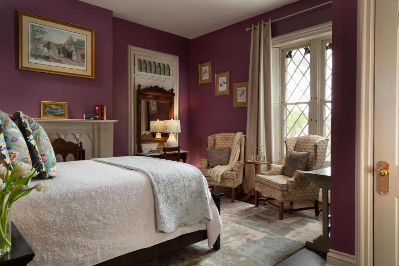 King Room Garden View