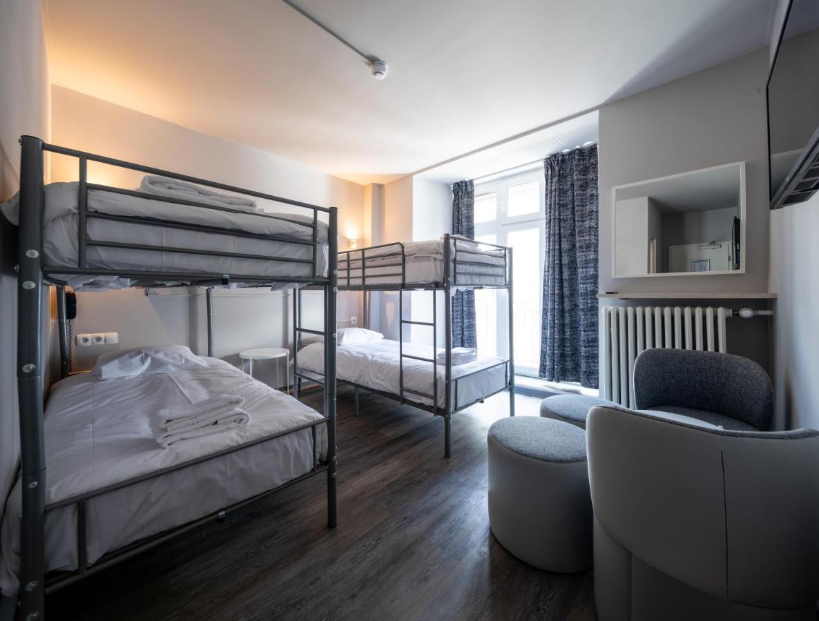 Chambre Quadruple avec Douche