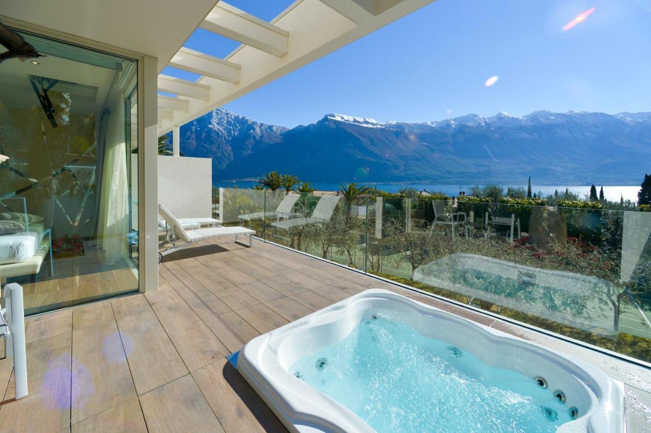 Deluxe Suite Lake View Terrace Spa Bath,1375688894:JPEG