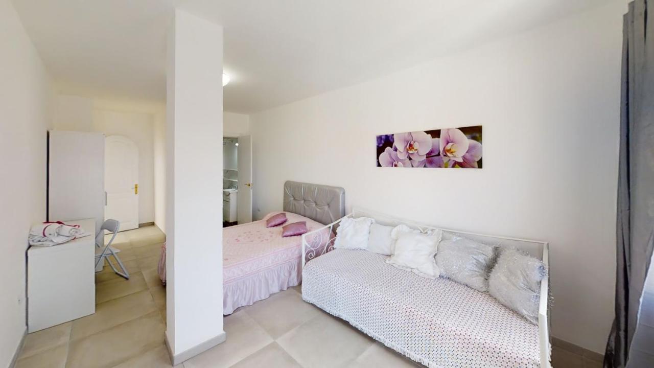Triple Room Private Bathroom