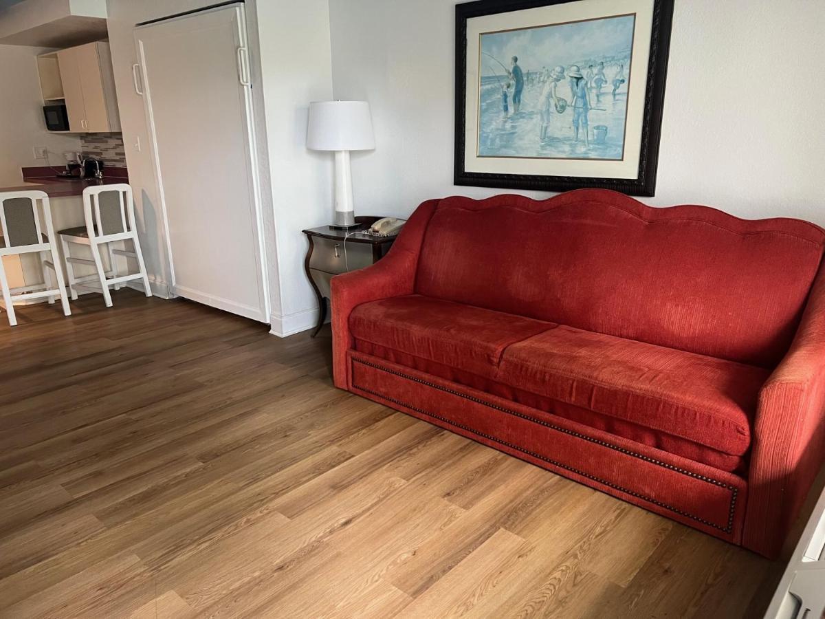 Suite com 2 Quartos com 2 Camas de Casal e 1 Cama de Parede