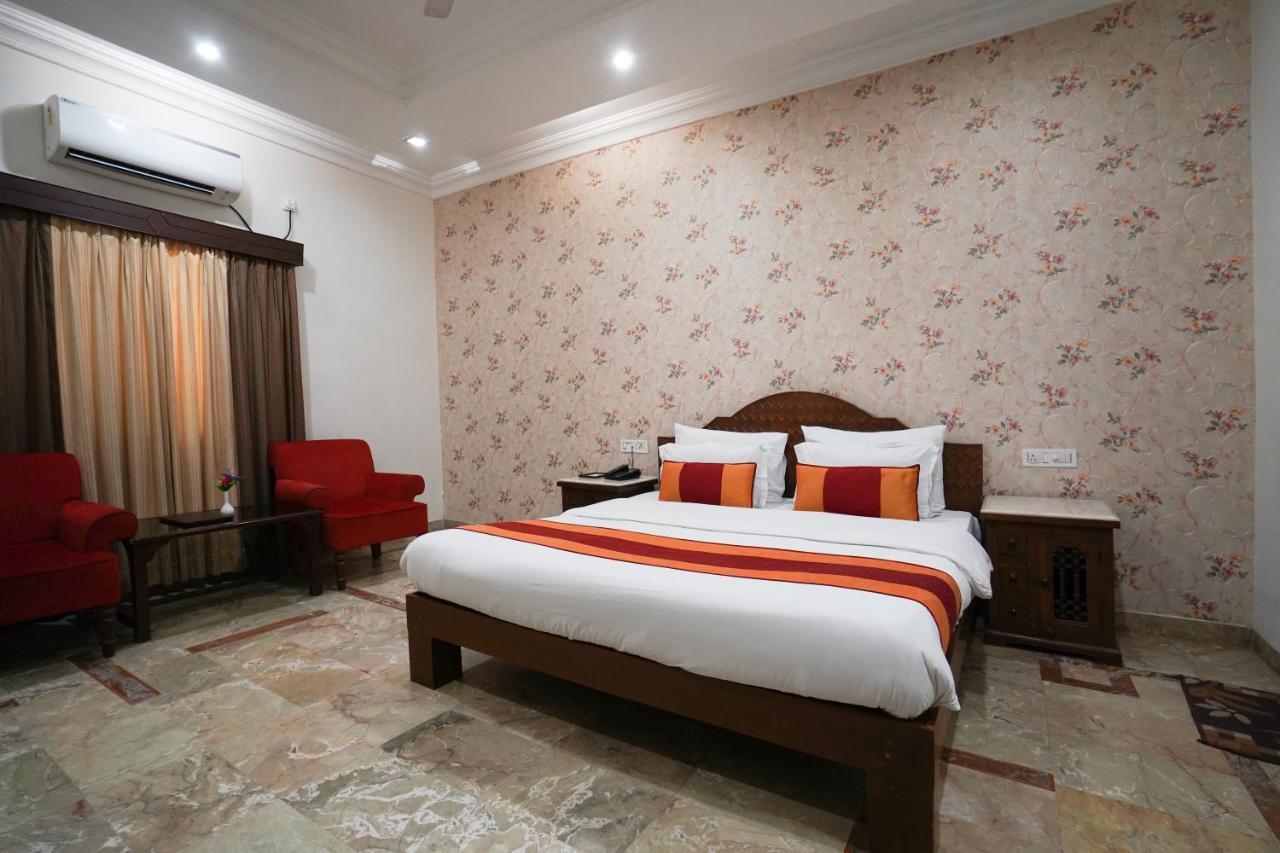 Deluxe Double Room Garden View