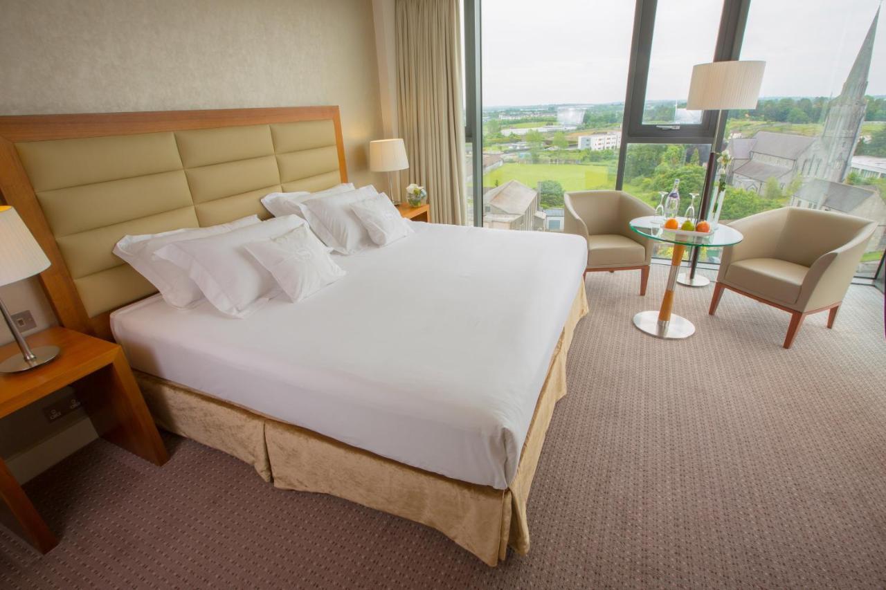 Habitación Superior con cama extragrande - Solo adultos