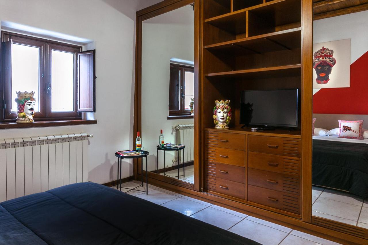Twin Room Private Bathroom