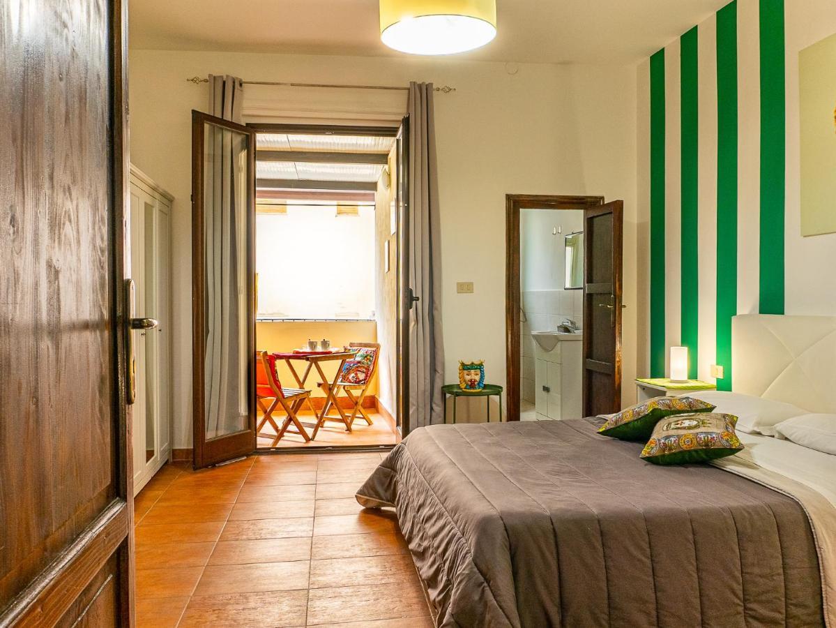 Double Room Private Bathroom