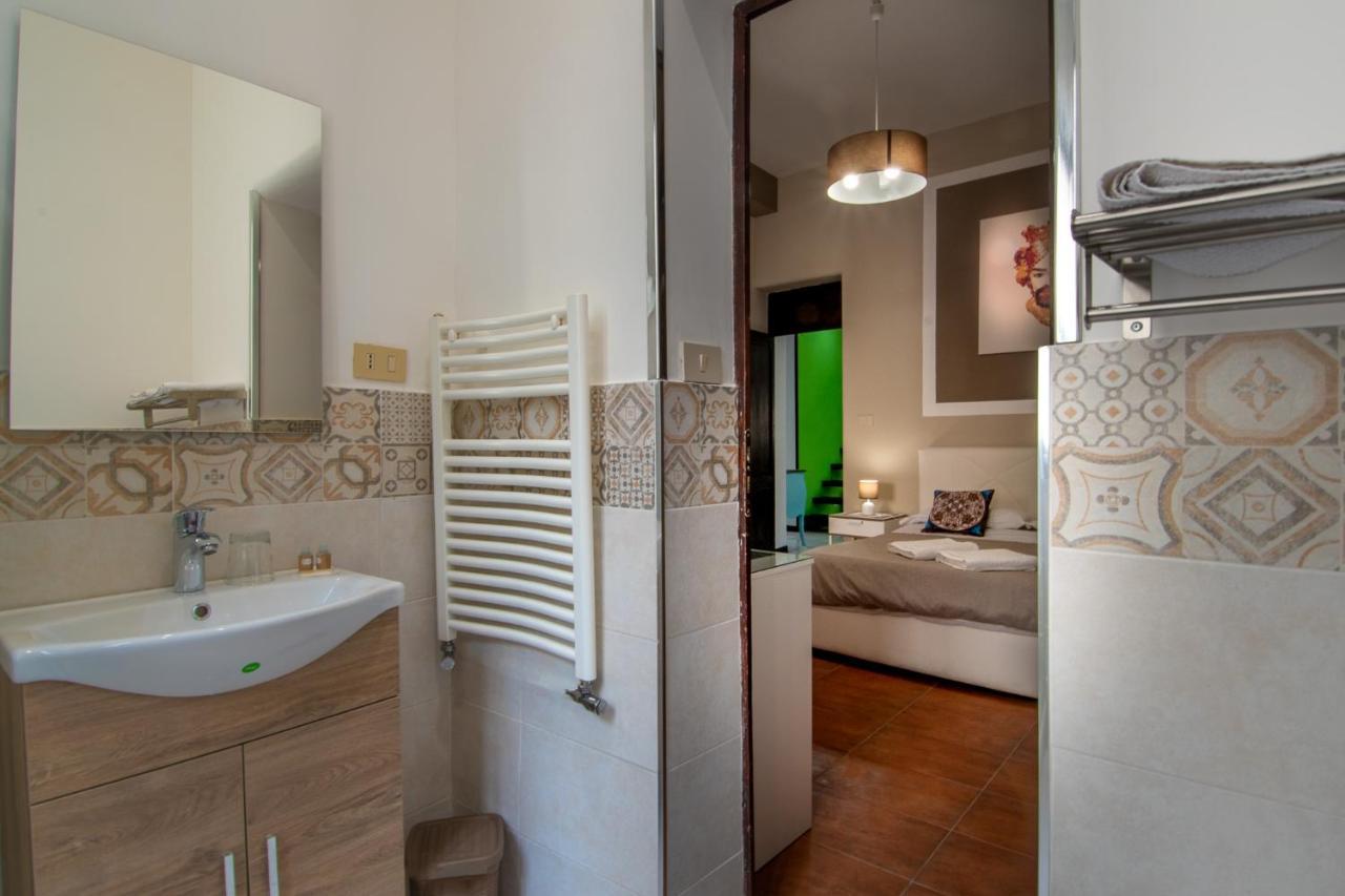 Double Room Private Bathroom