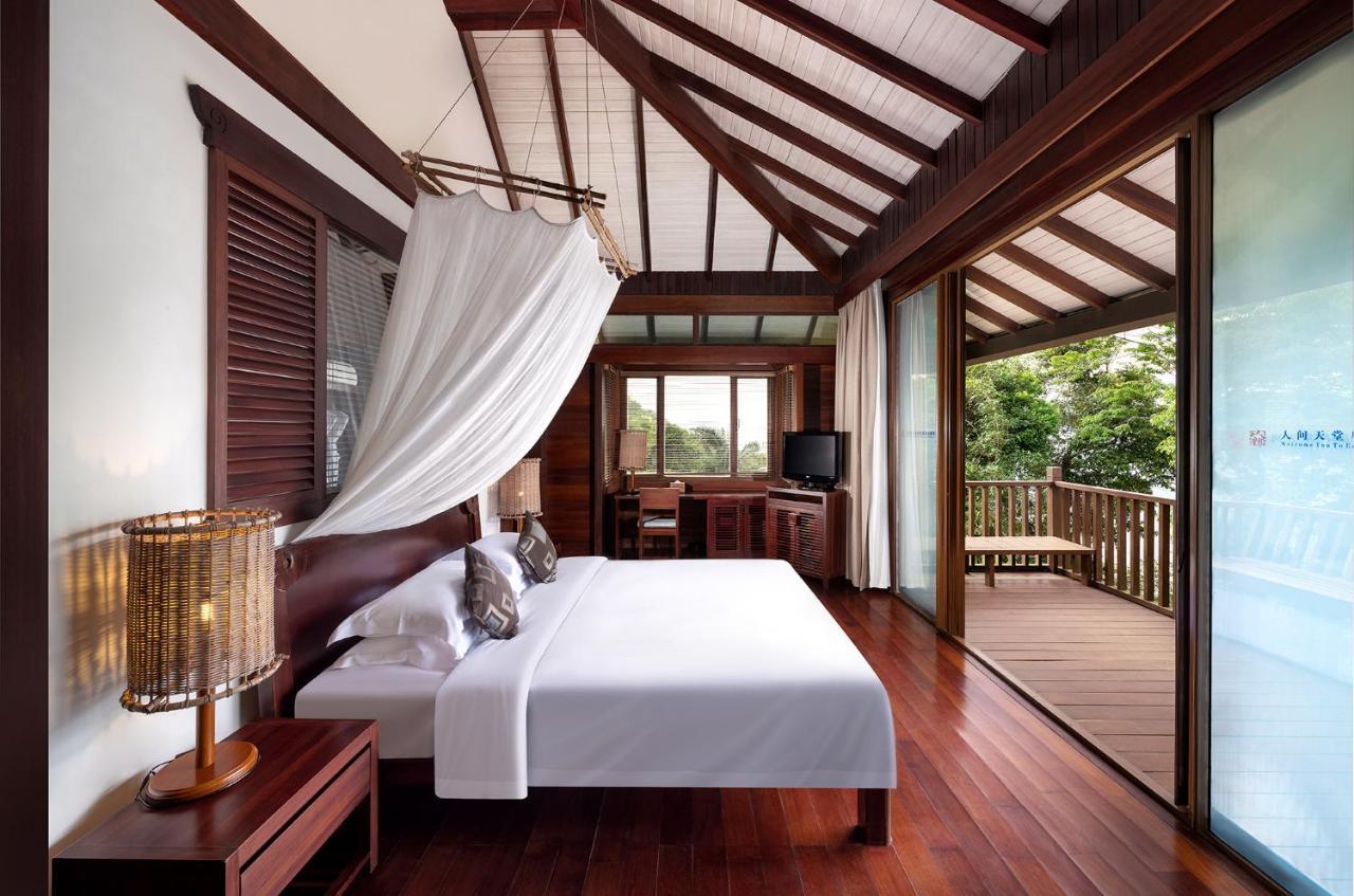 Twin Villa Hot Tub