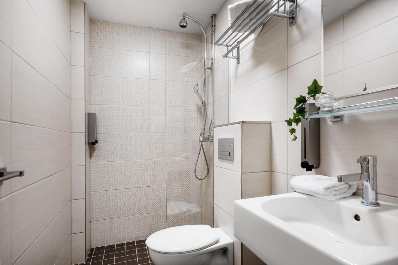 Single Room without Window
