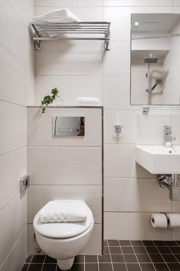 Single Room without Window