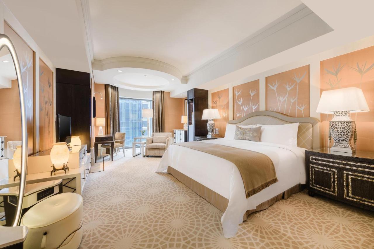 Deluxe Partial Nile View Guest room 1 King