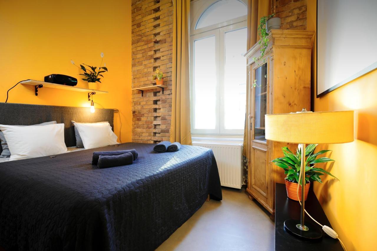 Double Room,1404971354:JPEG