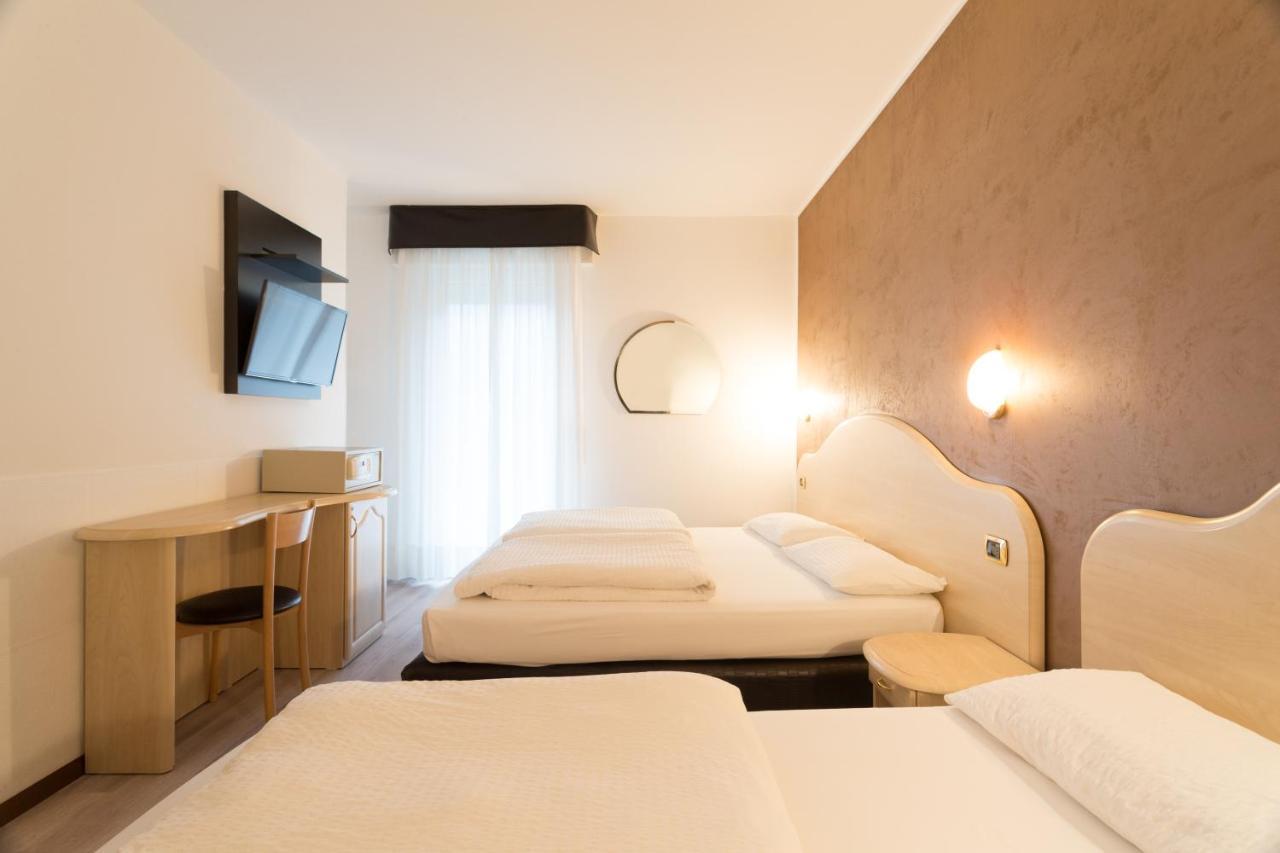 Standard Triple Room with Balcony,1588061582:JPEG