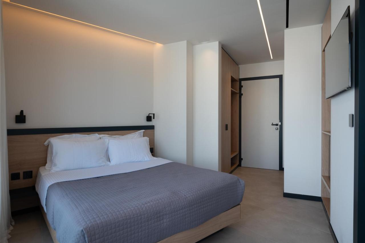 Penthouse Jacuzzi Suite