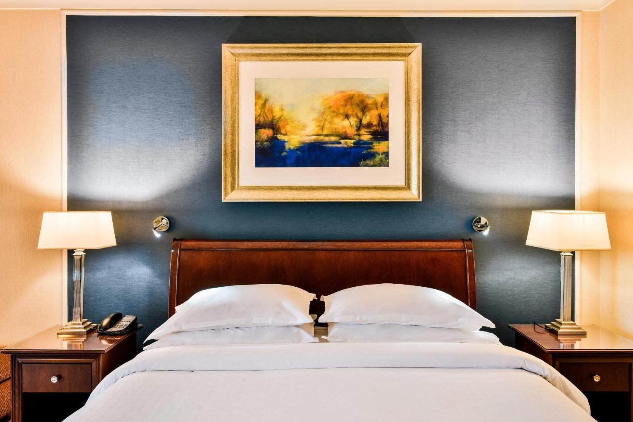 Junior Suite met 1 Queensize Bed en Toegang tot de Club Lounge