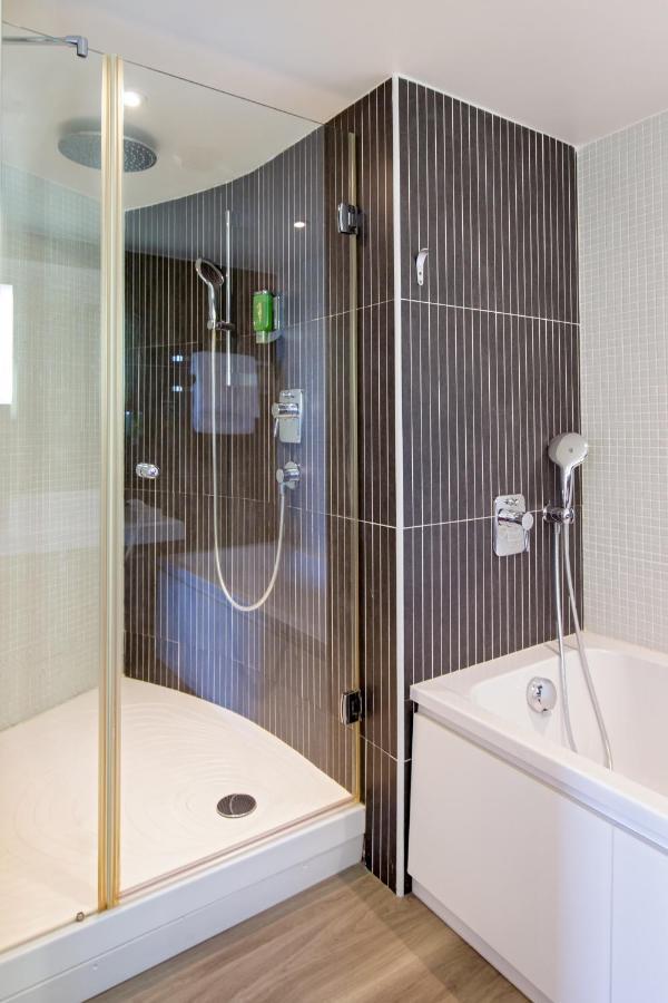 Superior Suite One Double Bed One Single Bed