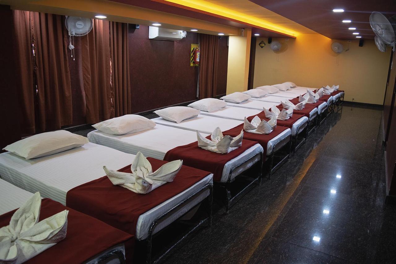 Mixed Dormitory Room