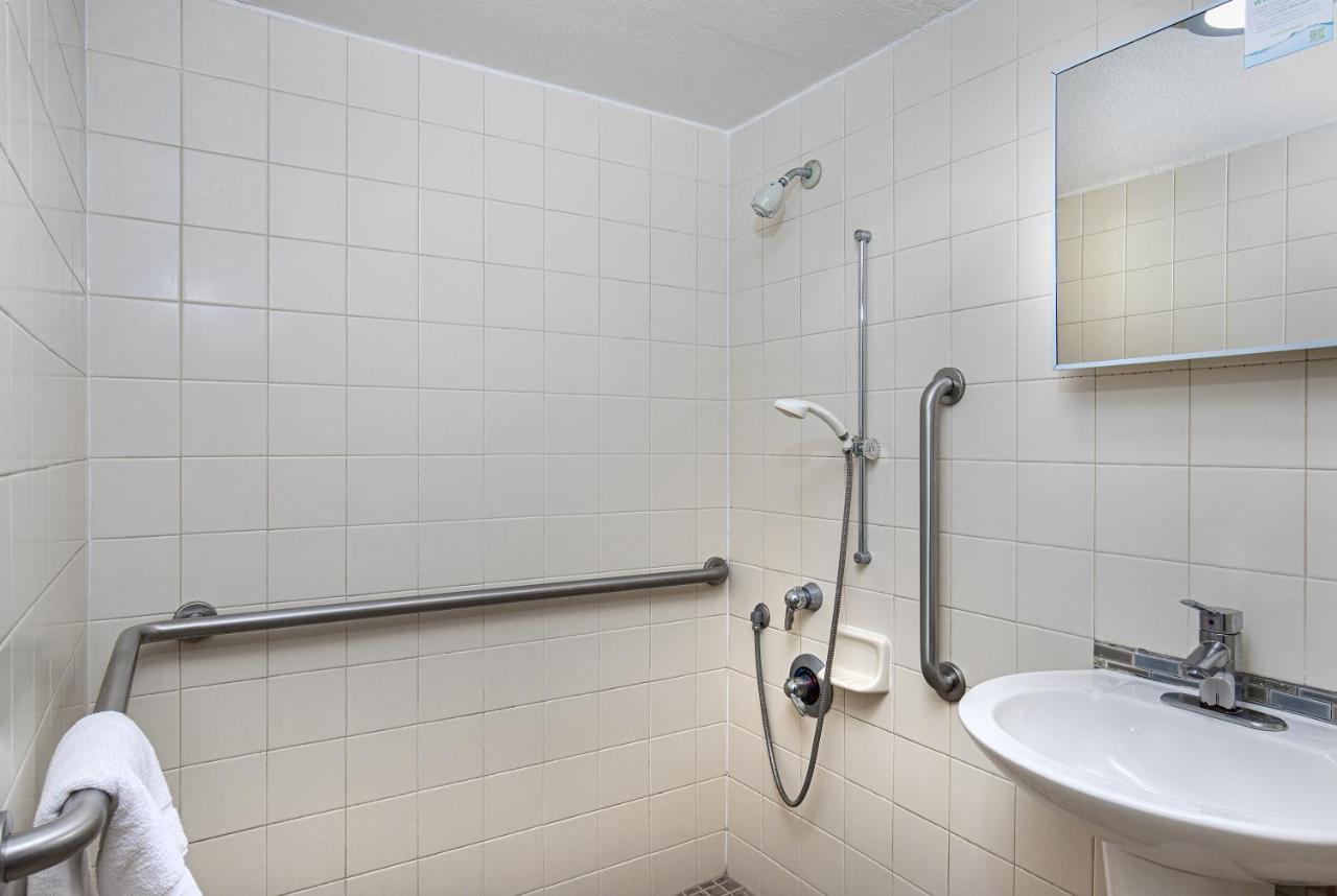 Chambre Lit King-Size - Accessible aux Personnes à Mobilité Réduite - Non-Fumeurs