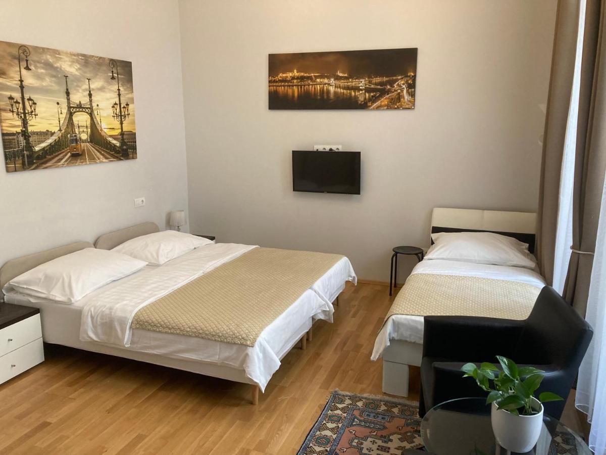 Large Twin Room