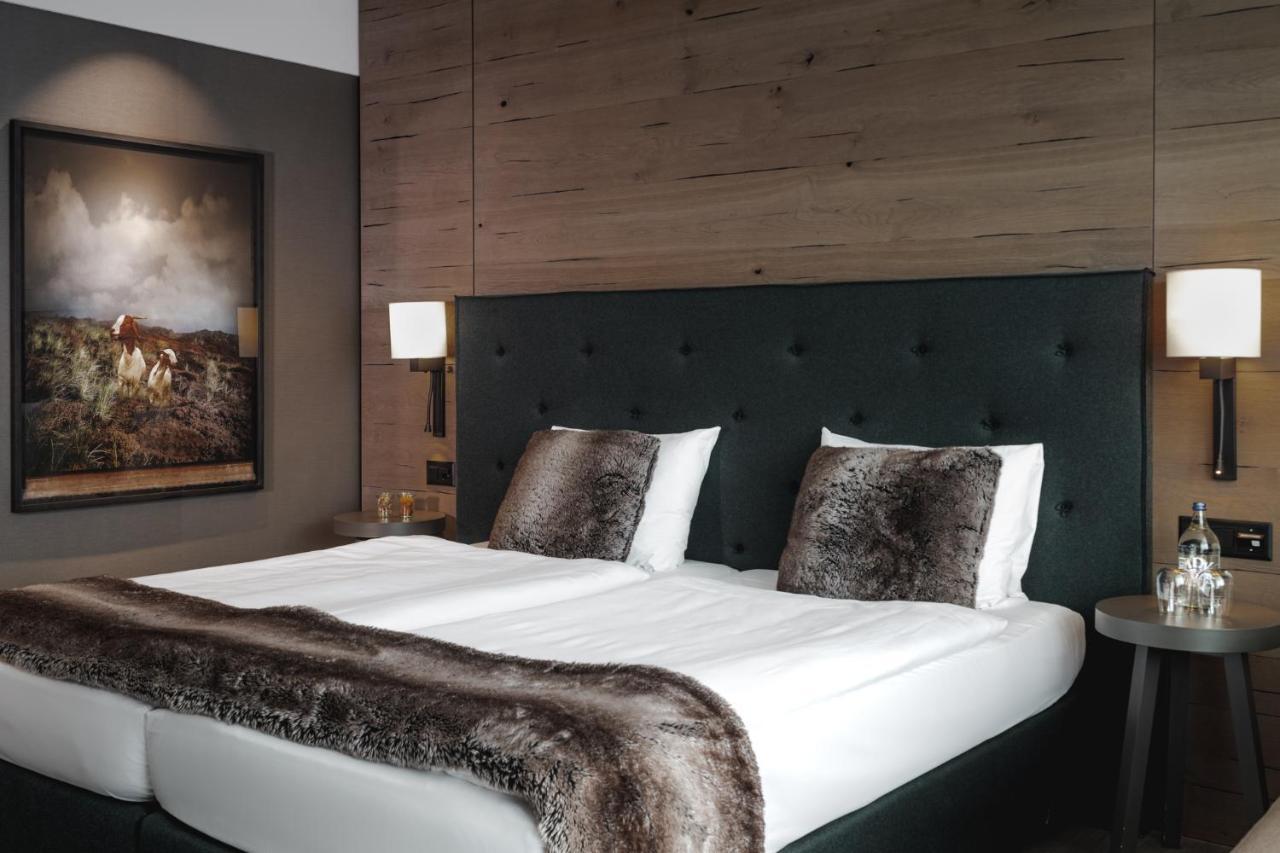 Premium Double Room,1765898747:JPEG
