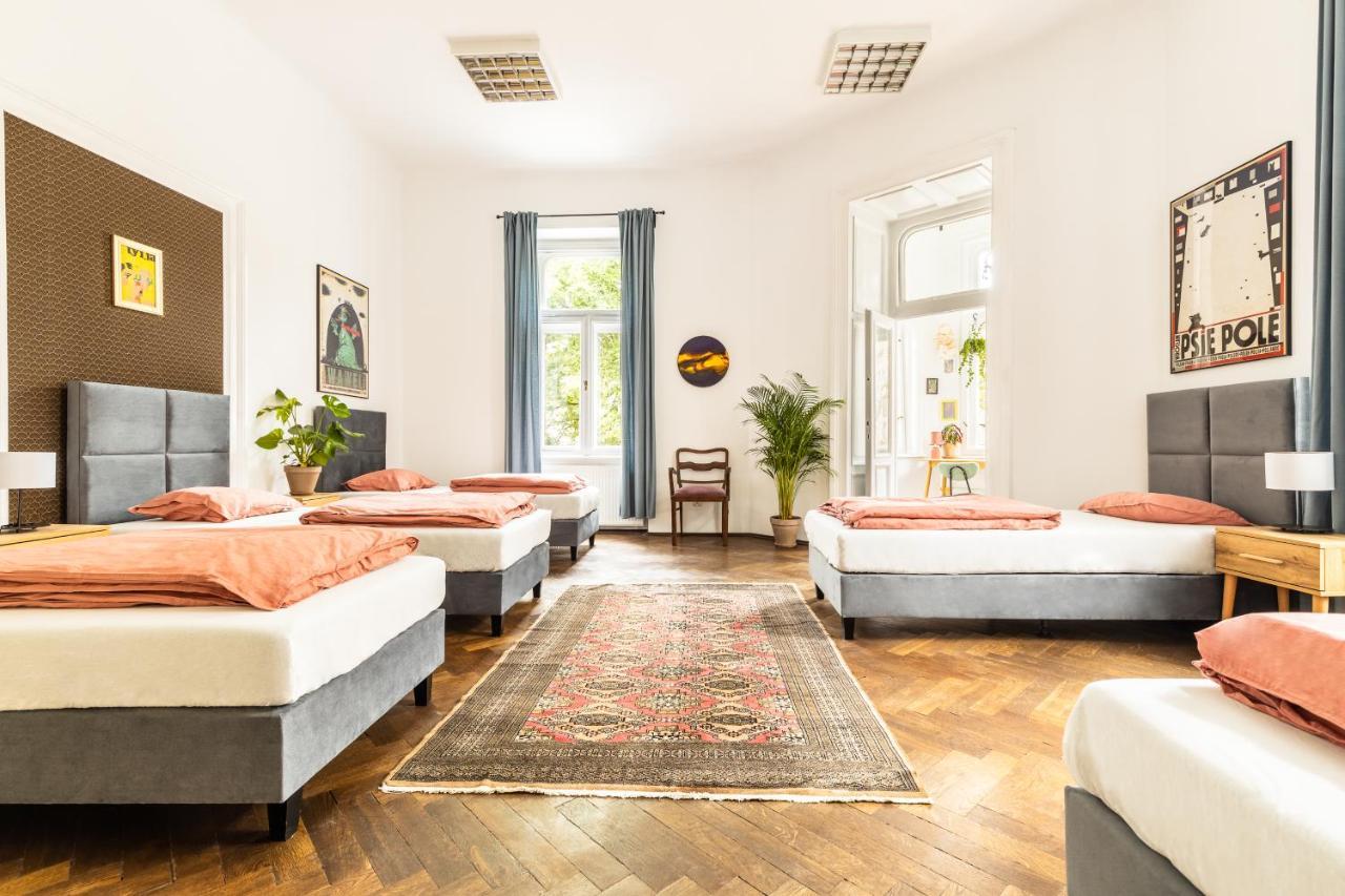 Mixed Dormitory Room