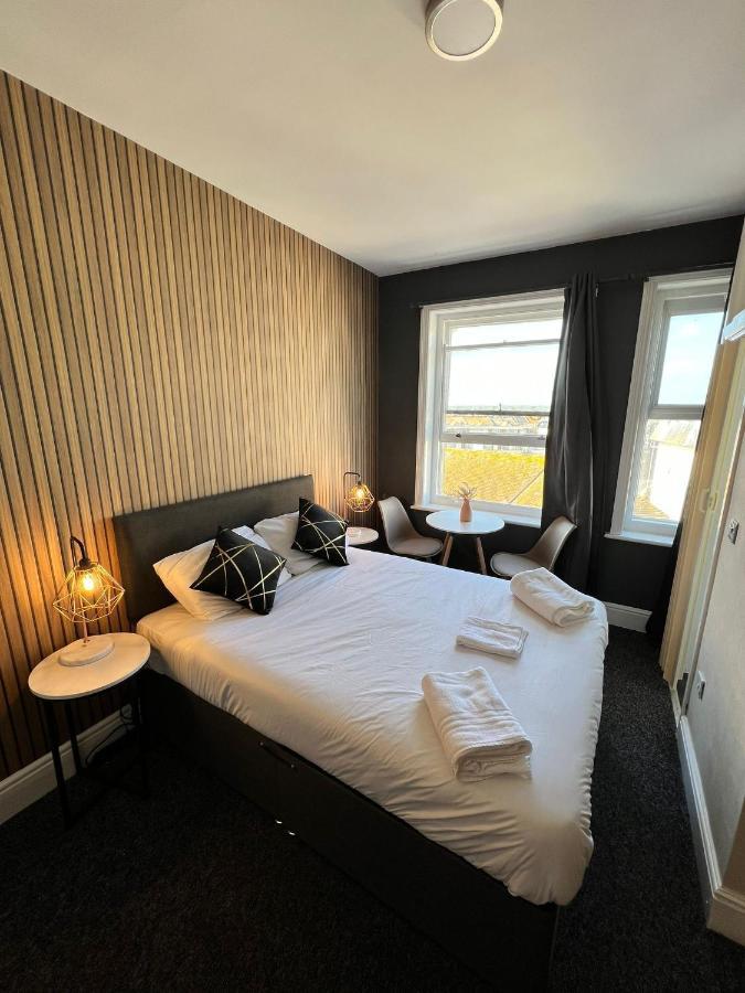 Standard Double Room,1409967980:JPEG
