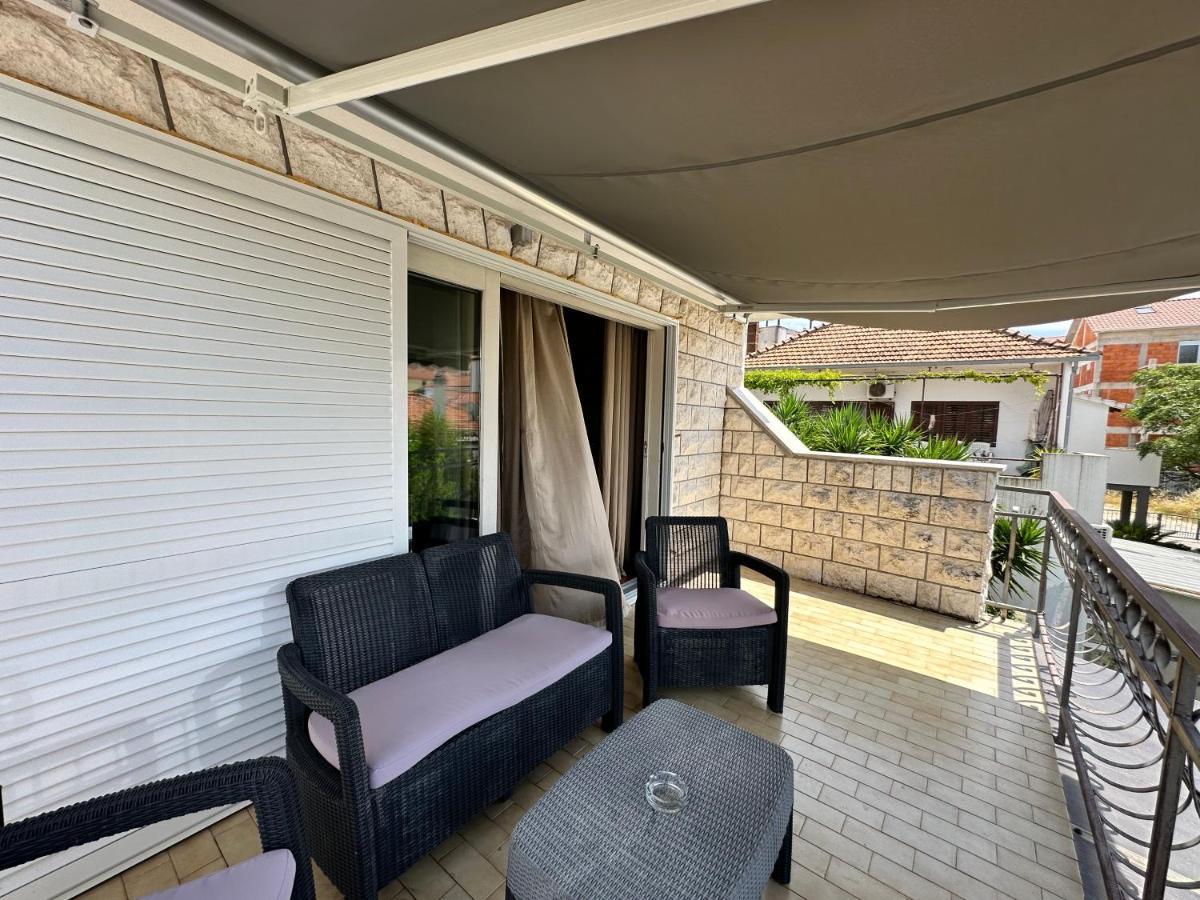 Studio Apartment Balcony 6