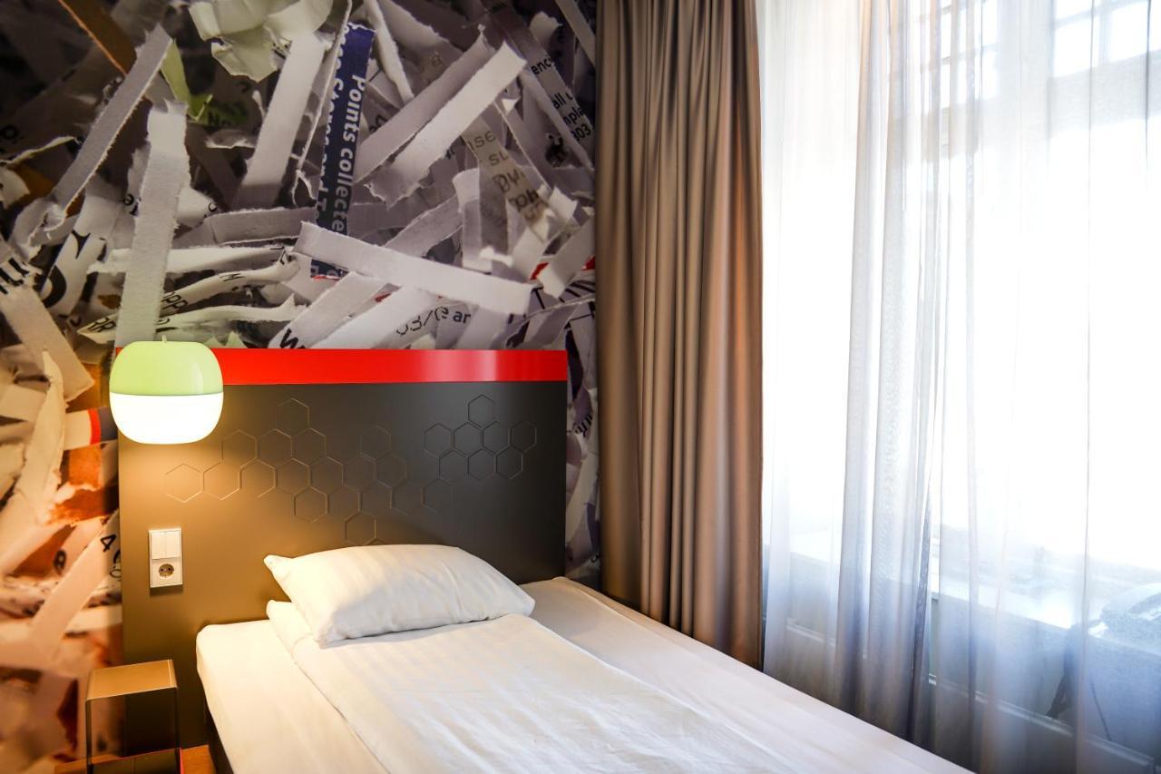 Compact Single Room,1216650220:JPEG